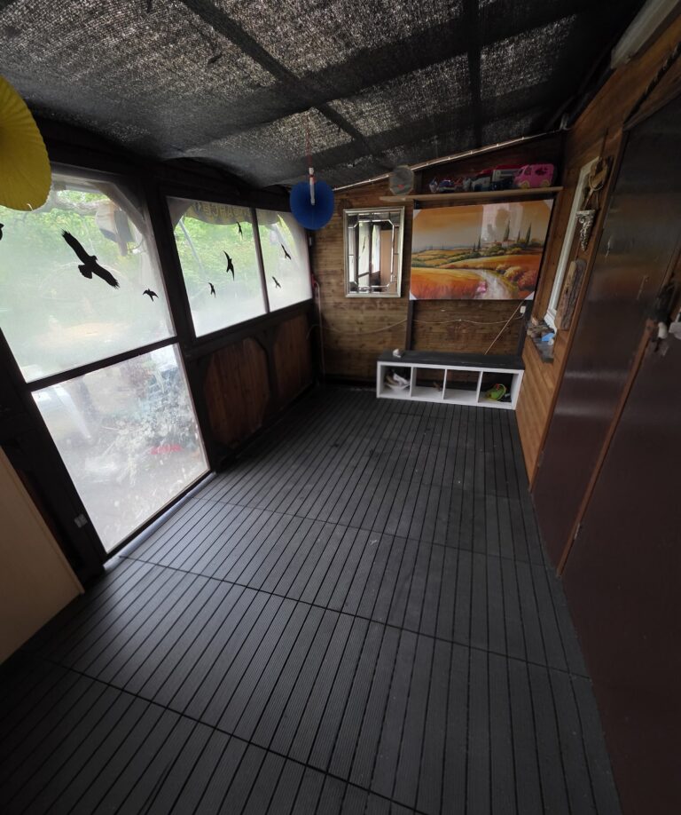 Projekt Klickfliese: Neuer Boden vor der Laube – praktisch & optisch aufgewertet 🌿